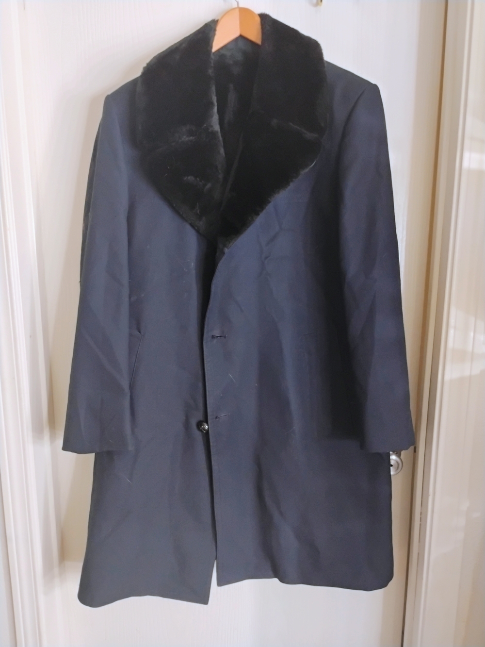 Men's Black Pea Coat with Plush Fur Collar